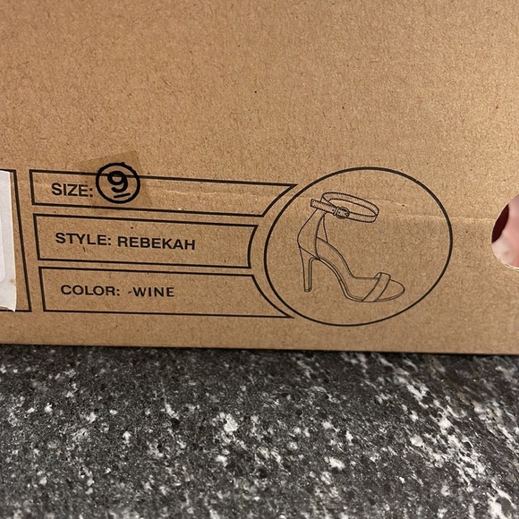 Wine Strap Heel - Picture 7 of 8